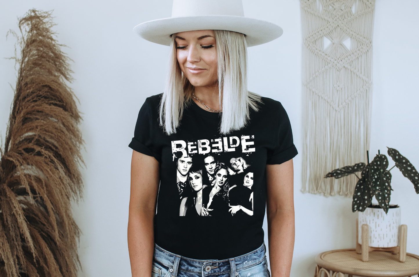 REBELDE T-Shirt